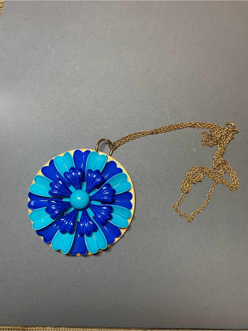 Vintage blue mod flower necklace